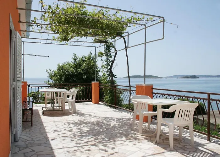 Family Friendly Seaside Orebic, Peljesac - 4537 *