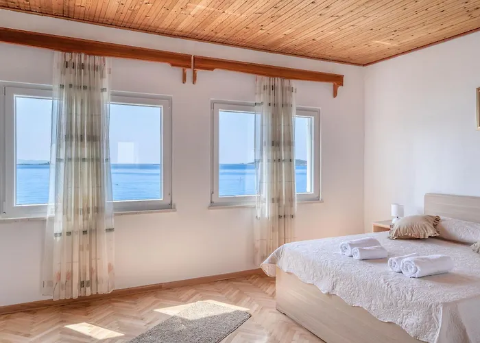 Family Friendly Seaside Orebic, Peljesac - 4537 *