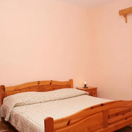 Family Friendly Seaside Orebic, Peljesac - 4537 شقة