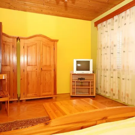 Family Friendly Seaside Orebic, Peljesac - 4537 Daire *